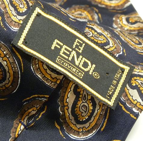 cravatte fendi offerte